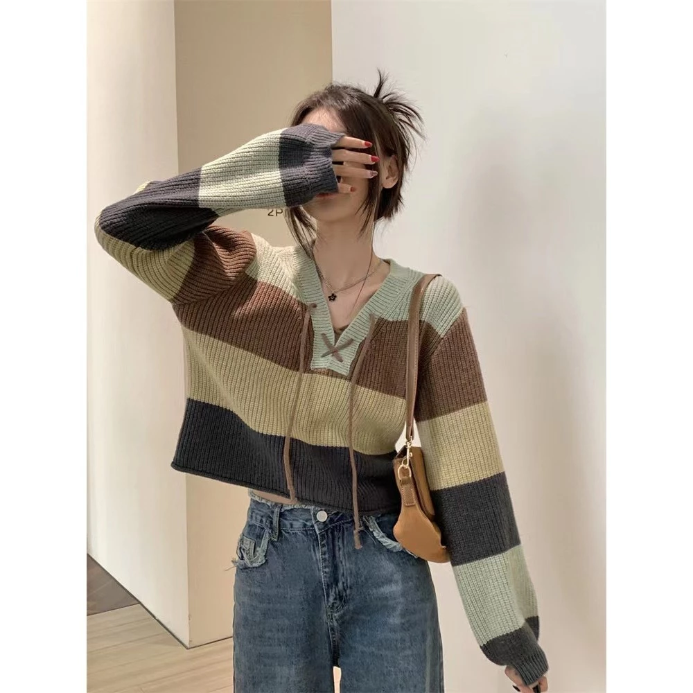 🌲GGals🌲​เสื้อไหมพรม แขนยาว คอวี ลายทางใหญ่หลายสี สเวตเตอร์ ทรงหลวม กันหนาว เสื้อผ้าแฟชั่นผู้หญิง thumbnail 4