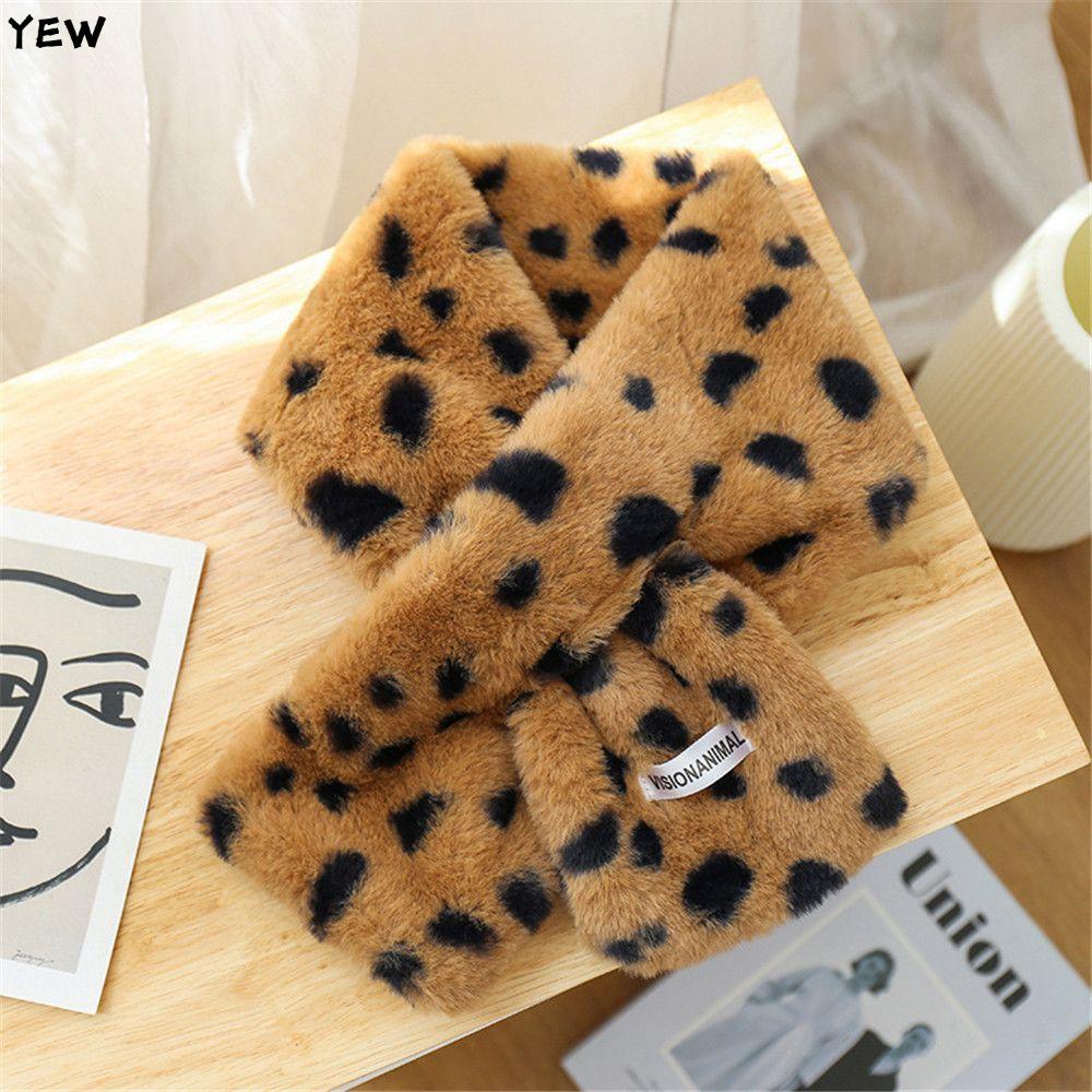 YEW ผ้าพันคอผ้ากํามะหยี่หนาอบอุ่นทุกการแข่งขันสวมใส่จุดวัวสีดําและสีขาวขน