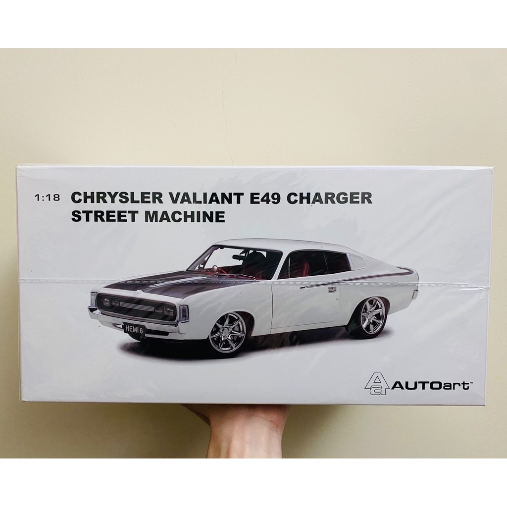 Autoart AA Autoart 1/18 โมเดลรถโลหะผสม Chrysler E49 CHARGER STREET MACHINE รูปลักษณ์ที่สมบูรณ์แบบ