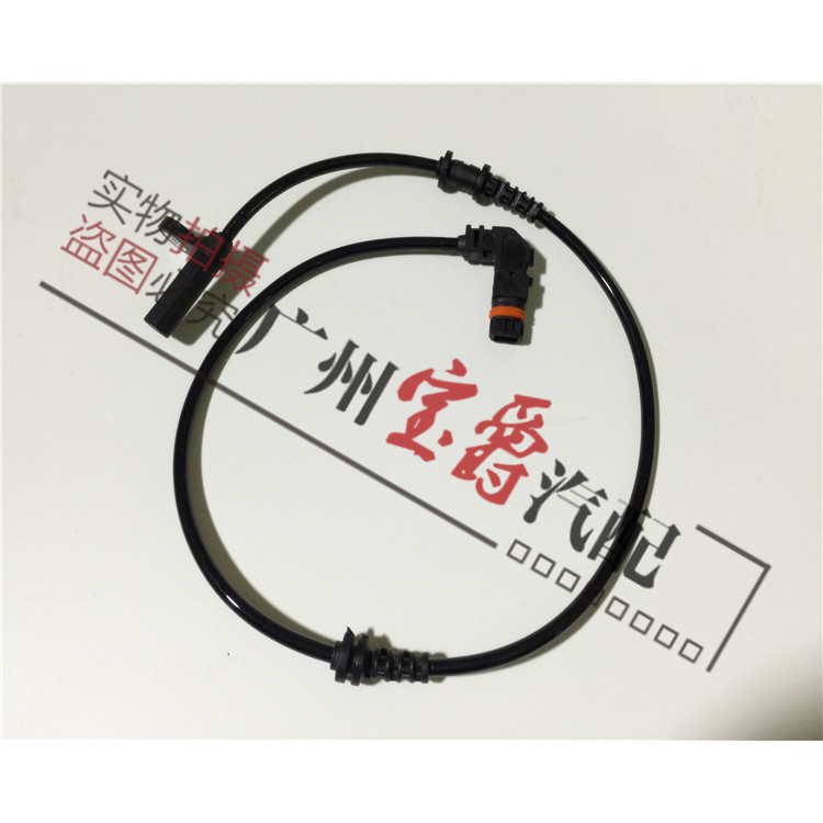 สไตล์ร้อนเหมาะสําหรับ Benz R-Class W251 ความเร็วล้อ R280R300 เซ็นเซอร์ R320R350R400R500 เซ็นเซอร์สาย