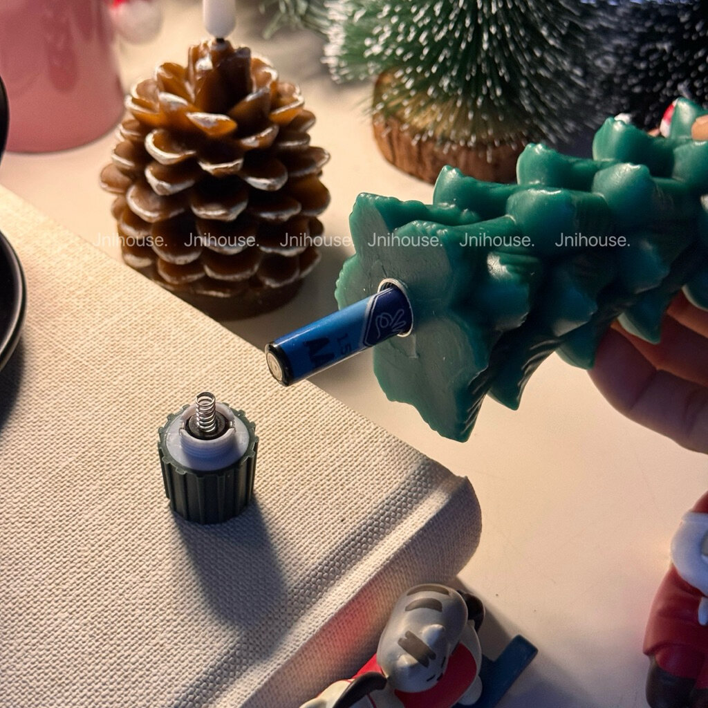 [พร้อมส่ง] Jnihouse : ไฟเทียนแท่งเขียว (LED Christmas Tree Candle) - รูปที่ 7