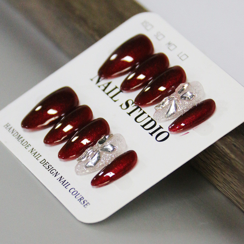 HANDMADE + กาวฟรีShort Almond กดบนเล็บ Burgundy Cats eye ที่มองไม่เห็น Swallowtail Butterfly Almond 