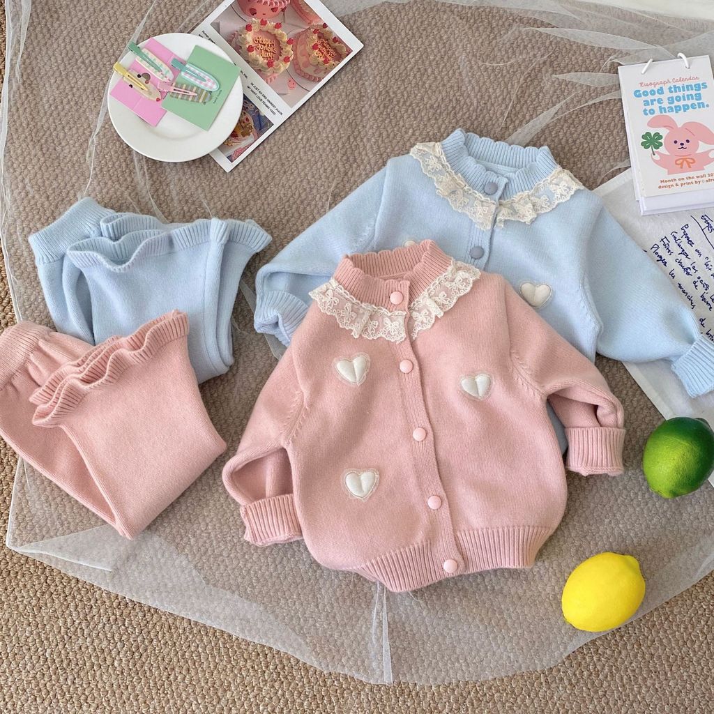 คาร์ดิแกนลายหัวใจและกางเกงนุ่มสำหรับเด็กหญิง อายุ 3-9 เดือน