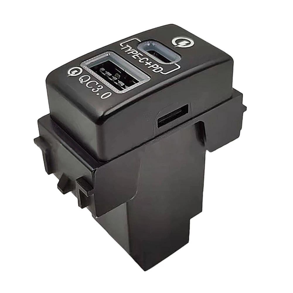 Car Double USB Charger Quick Charge PD+QC3.0 Fast Charge สําหรับ Nissan March Guis Patrol