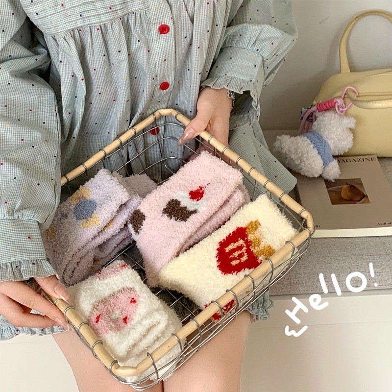 พรมห้องนอนสไตล์การ์ตูนญี่ปุ่น ขนแกะหนากำลังดี เพื่อความอบอุ่นในบ้านฤดูหนาว