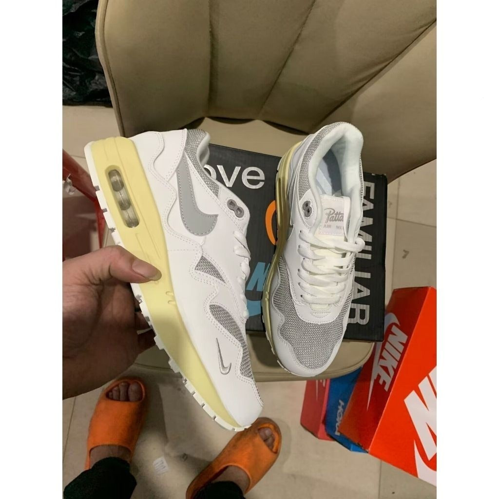 ใหม่ Patta x Air Max 1 คลื่นสีขาว DQ 20230299100 รองเท้าผ้าใบ รองเท้าวิ่ง