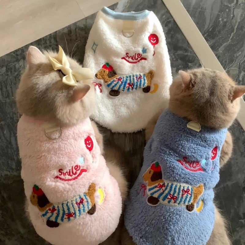 NEW!พร้อมส่ง เสื้อสัตว์เลี้ยง ชุดหมาแมว ให้ความอบอุ่น น่ารัก ใส่สบาย มีห่วงสำหรับเกี่ยวสายจูง