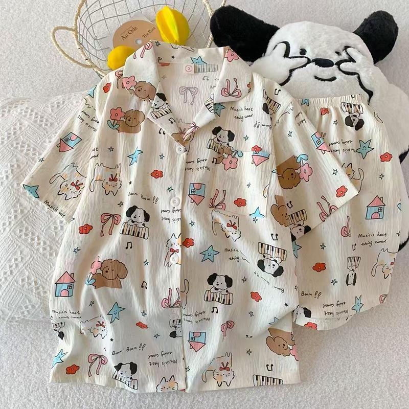 H-PJs ชุดนอนการ์ตูนรุ่นใหม่ สินค้าขายดี ชุดนอนผู้หญิงแขนสั้นคอปก นุ่มสบายในการสวมใส่ จัดส่งจากประเทศ