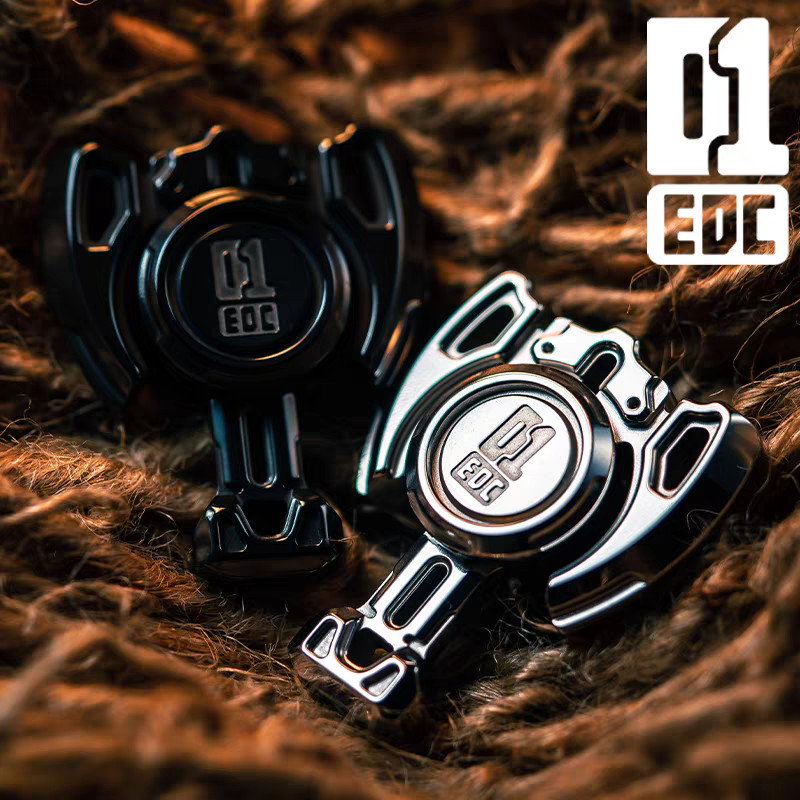 01EDC McKee ขวานศักดิ์สิทธิ์ไม่สมมาตร Fidget Spinner โลหะของเล่นบีบอัด Limited Edition