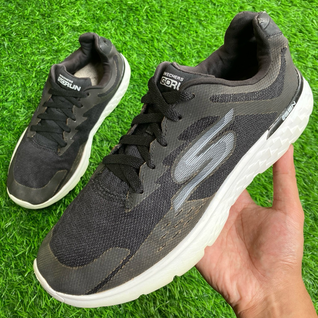 รองเท้าผ้าใบ Skchrs Gorun 5Gen ไซส์ 42.5