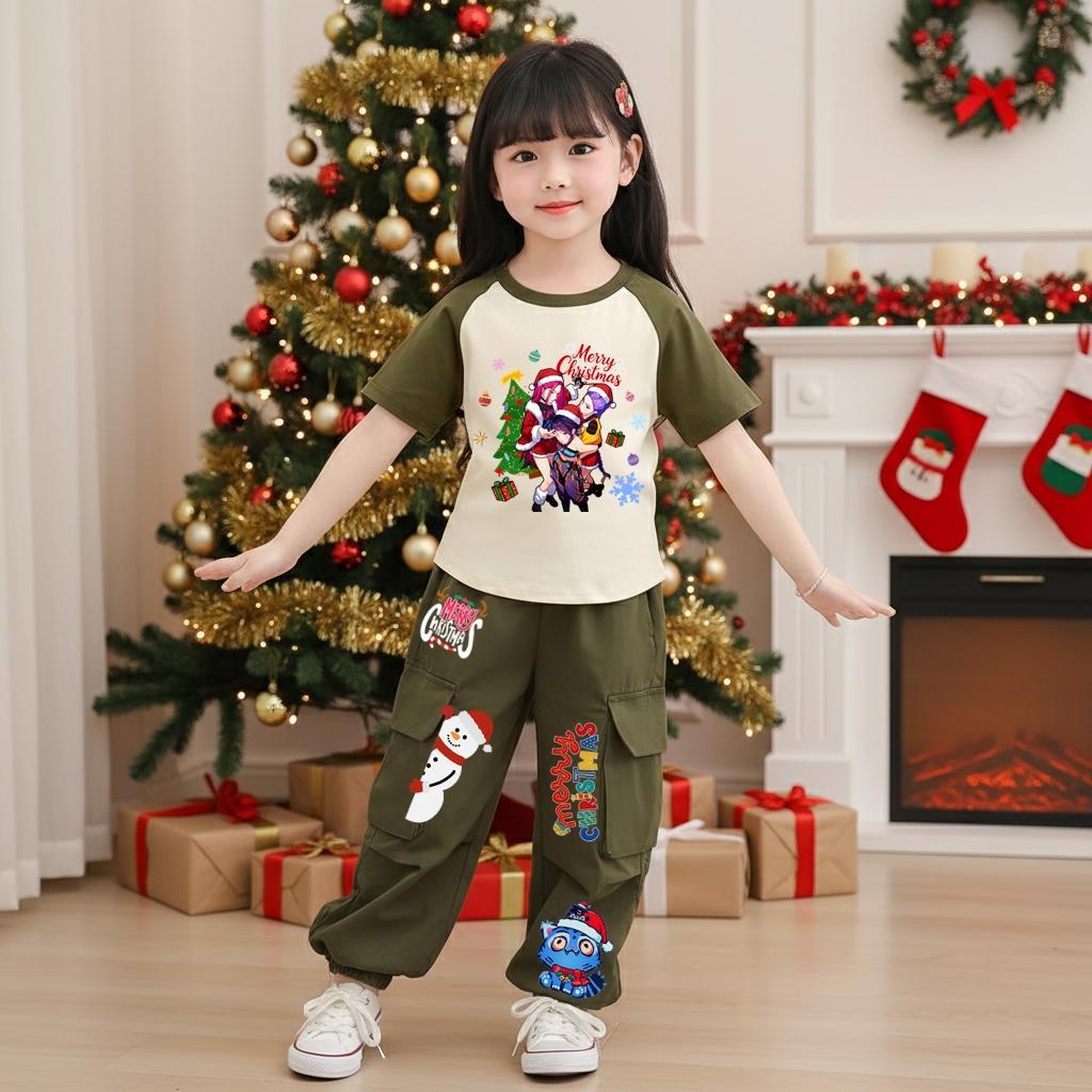 ชุดเซ็ทเด็ก2ชิ้นคริสต์มาสลายkpop demon hunter เสื้อยืดลายการ์ตูน+กางเกงคาร์โก้ สไตล์เกาหลี 9471