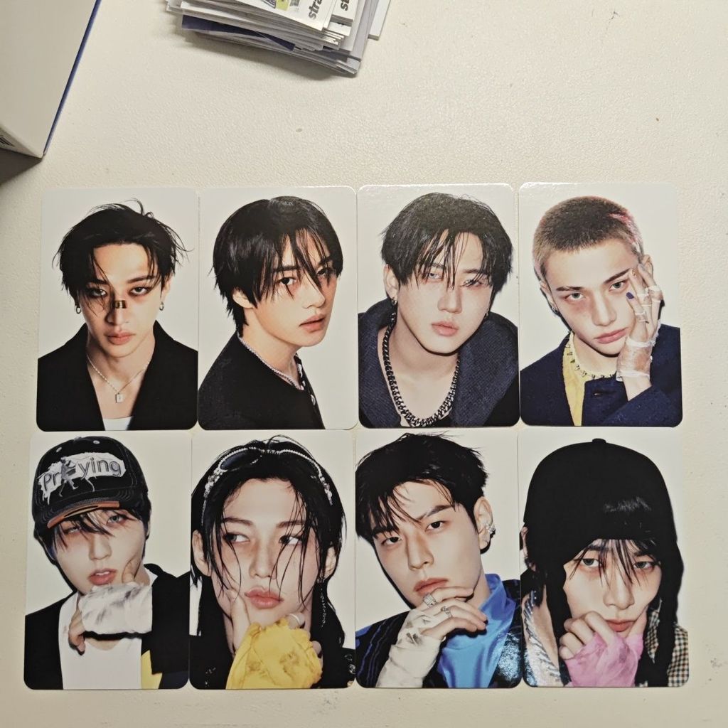 Straykids ปกติสี่กรรมตุ๊กตาบริษัทจับคู่ชุดการ์ด skzoo การ์ดจับคู่บริษัทอิเล็กทรอนิกส์ของแท้อย่างเป็น