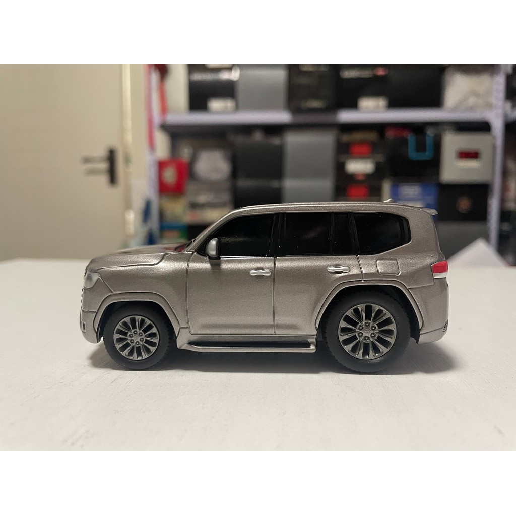 โมเดลรถ TOYOTA Land Cruiser Land Cruiser TOYOTA Land Cruiser LC300 Q