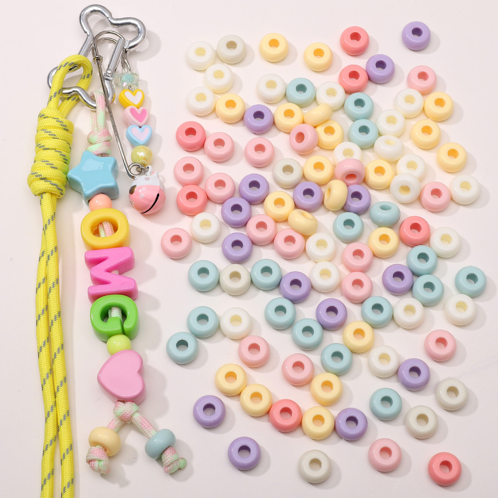 สร้อยข้อมือ สร้อยคอมือถือ กระเป๋าแฮนด์เมดจากอะคริลิก ครีมบีADS และลูกปัดแบน