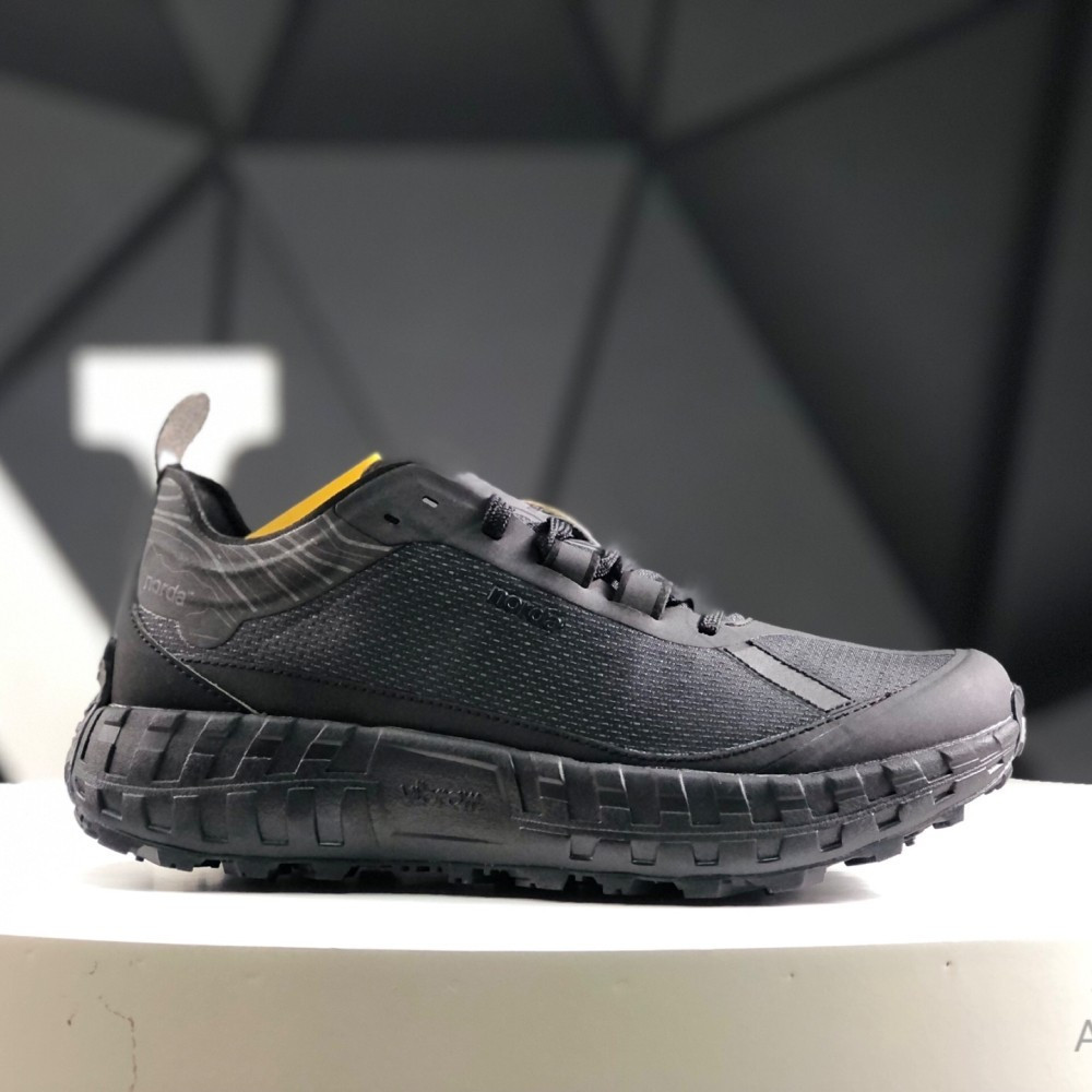 รองเท้าเดินป่า Noda 001 Unisex น้ำหนักเบาทึดน้ำ สีดำ