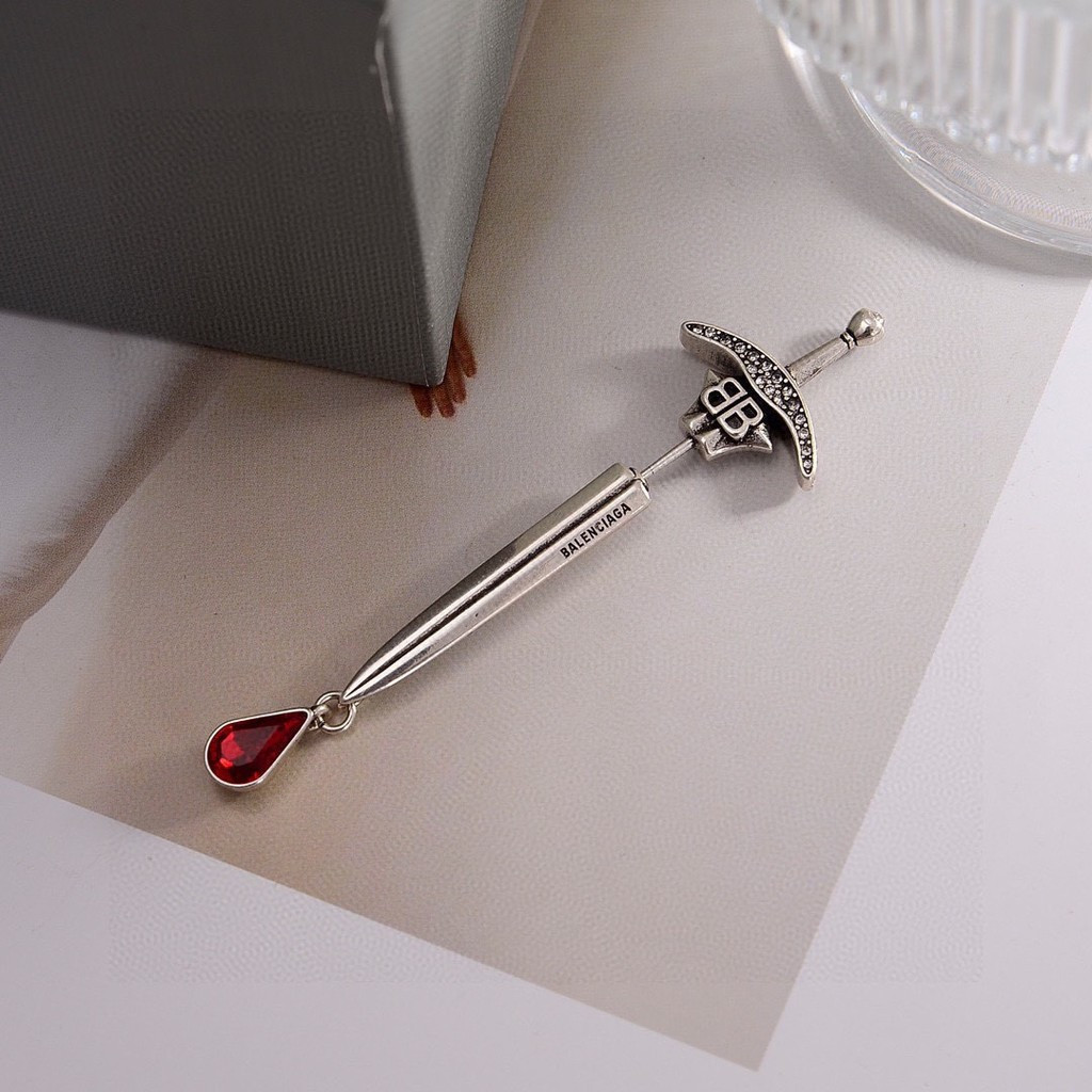 แฟชั่นวัสดุทองเหลือง Electroplating Gold Design Unique Avant-Garde ต่างหู Z7H6 8e0