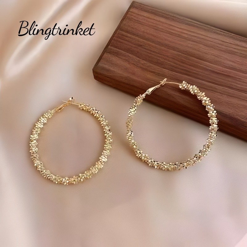 Bling Trinket✨ต่างหูเรียบง่ายแต่เก๋ไก๋ออกแบบมาเพื่อผู้หญิงที่มีเสน่ห์ ต่างหูห่วงเรียบง่าย หรูหรา และหรูหรา จัดส่งรวดเร็ว