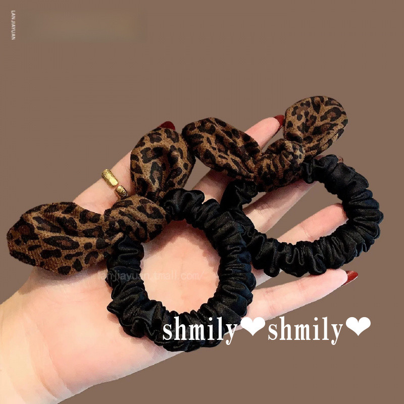 อุปกรณ์จัดผมหางม้าสูง กับโบว์หัวเชือกและแหวนยาง