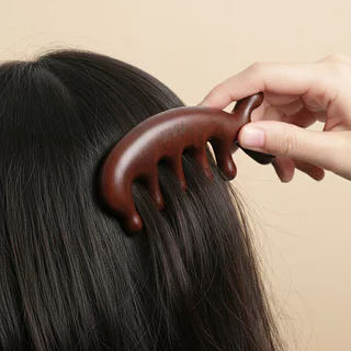 KVY Wooden Scalp Massage Comb #Dolphin Shaped เควีวาย หวีไม้นวดศีรษะ ทรงปลาโลมา.