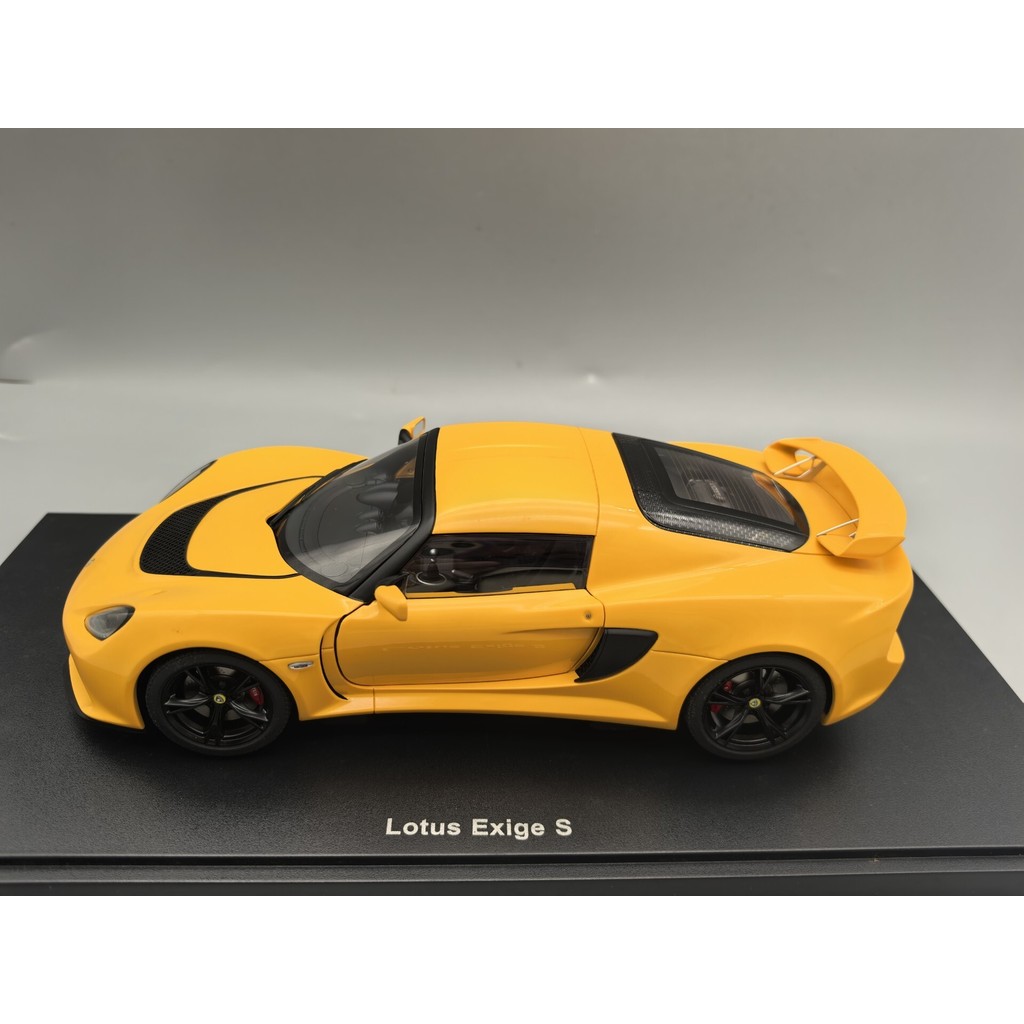 [สต๊อกพร้อม] AUTOart AUTOart 1/18 LOTUS EXIGE S (สีเหลือง) (สีเล็กตกบนช่องว่างประตูขวา) วัสดุพลาสติก