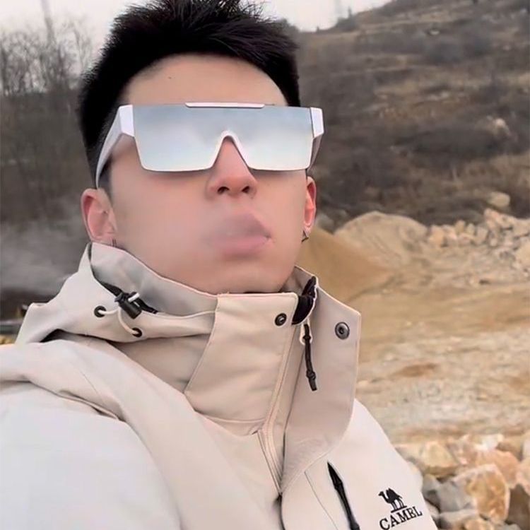 แว่นกันแดดป้องกันรังสีอัลตราไวโอเลตแว่นตาขี่จักรยานผู้ชายชิ้นเดียวกันลมปีนเขาแว่นกันแดดกรอบใหญ่ของผู