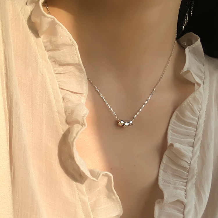 เงินสร้อยคอสามลูกบาศก์ผู้หญิงแฟชั่น Minimalist เรขาคณิตไม่สม่ําเสมอ Collarbone Chain เครื่องประดับอเนกประสงค์อุปกรณ์เสริม
