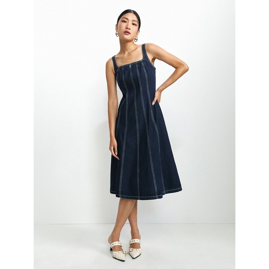 [Pomelo] มินิเดรสผ้ายีนส์แต่งดีเทลด้ายสีตัดกัน / Contrast Stitching Detail Denim Midi Dress