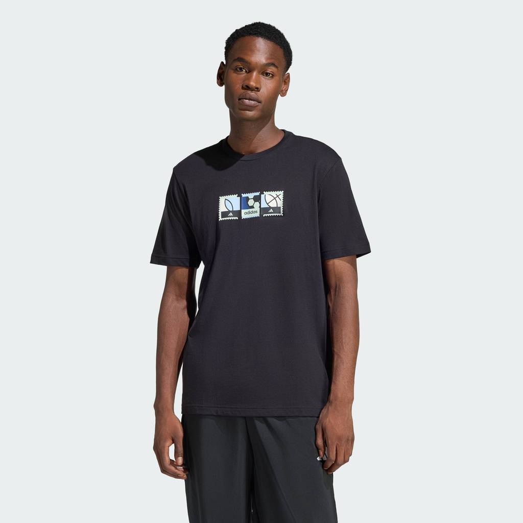 adidas ไลฟ์สไตล์ & เทนนิส เสื้อยืดพิมพ์ลาย MEMORIES OF SPORT STAMPS ผู้ชาย สีดำ KB2510