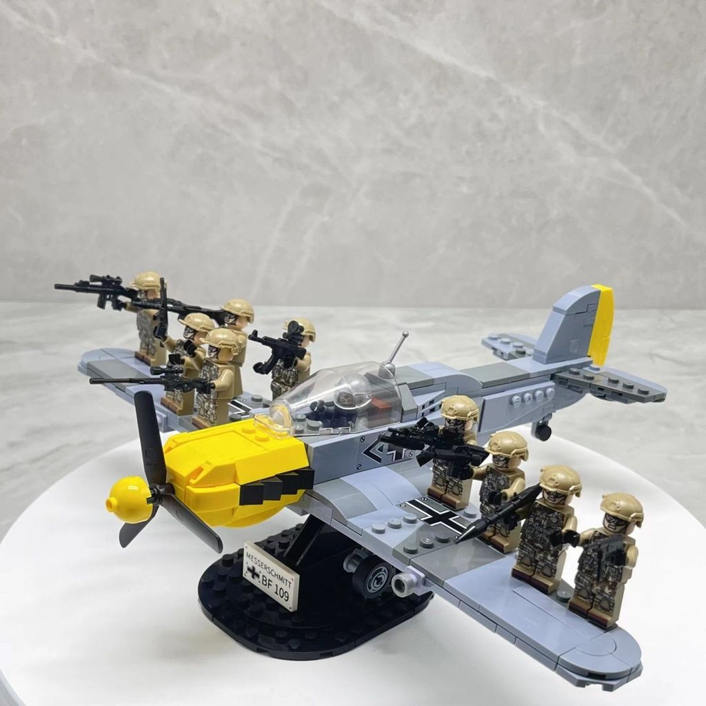 Douking 机BF109 拼 Scater ทีมงาน Double Dauthle New Smart Robot Children Building ToyFighter BF109 Mil