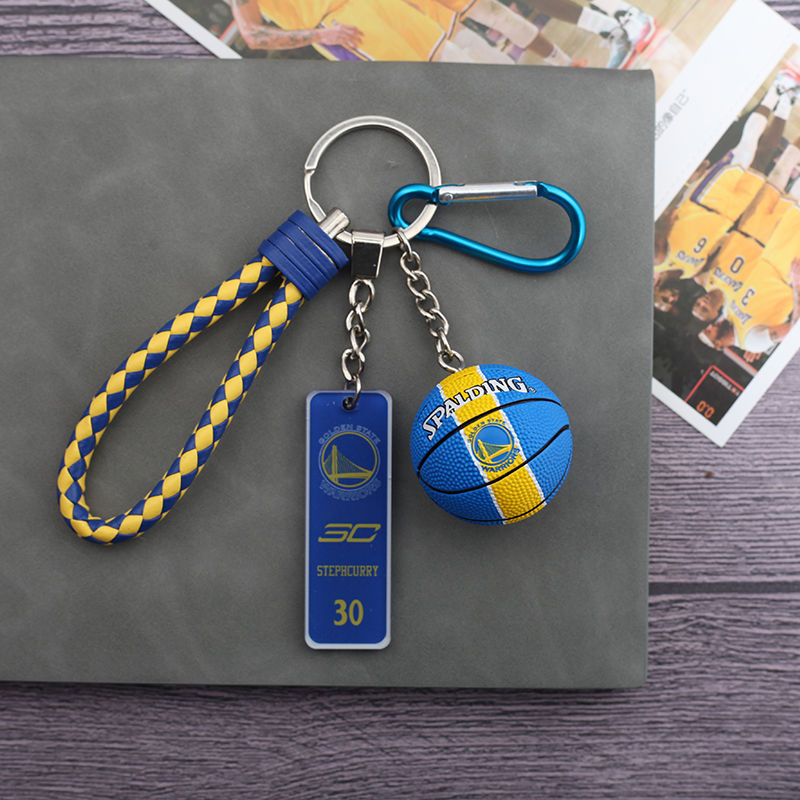 NBA Star พวงกุญแจบาสเกตบอลโซ่กระเป๋านักเรียนจี้ Kobe Harden Irving James ของขวัญวันเกิด Curry 11.28