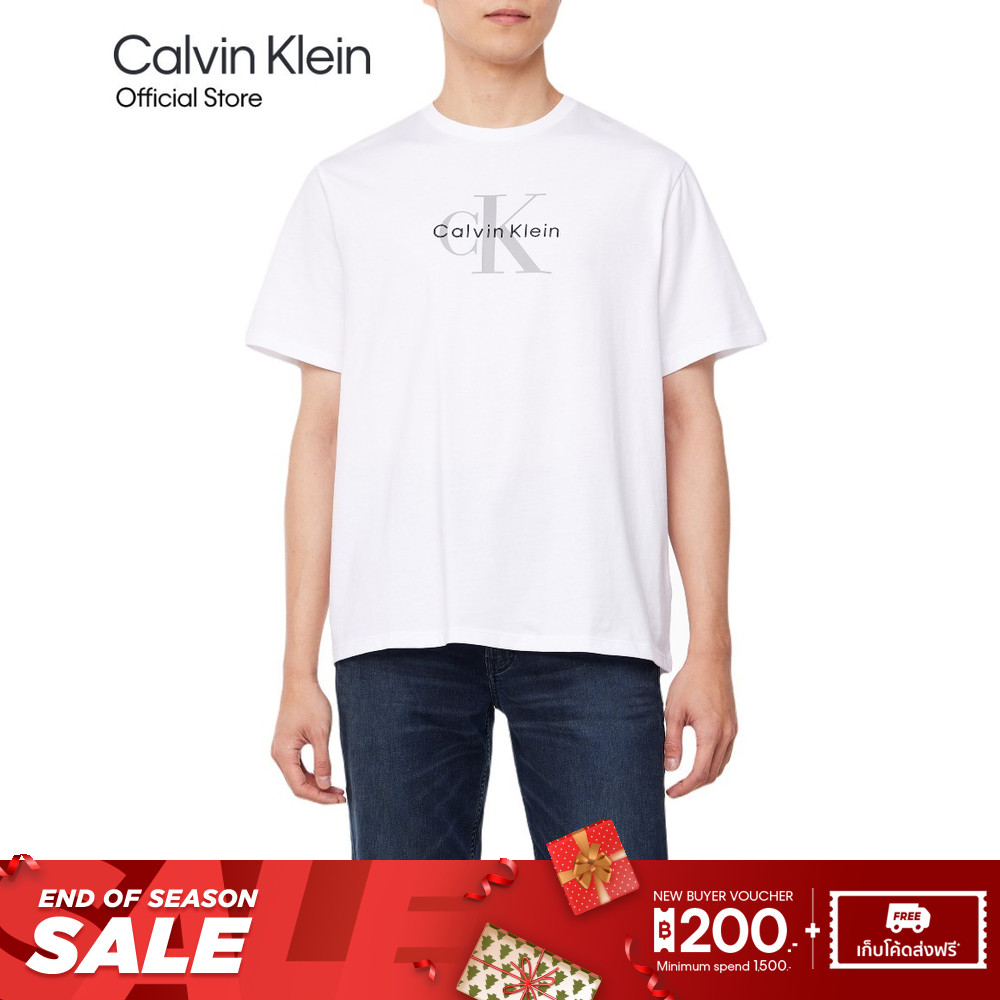 CALVIN KLEIN เสื้อยืดคอกลมแขนสั้นผู้ชาย Monogram Logo ทรง Regular รุ่น 4RB862G YAA - สีขาว
