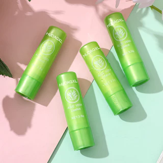 YTL ALOE VERA Lip Balm ลิปบาล์มว่านหางจะเข้ ช่วยปรับปรุงริมฝีปากแห้ง ให้ความชุ่มชื้น อ่อนโยน 3.5 g.