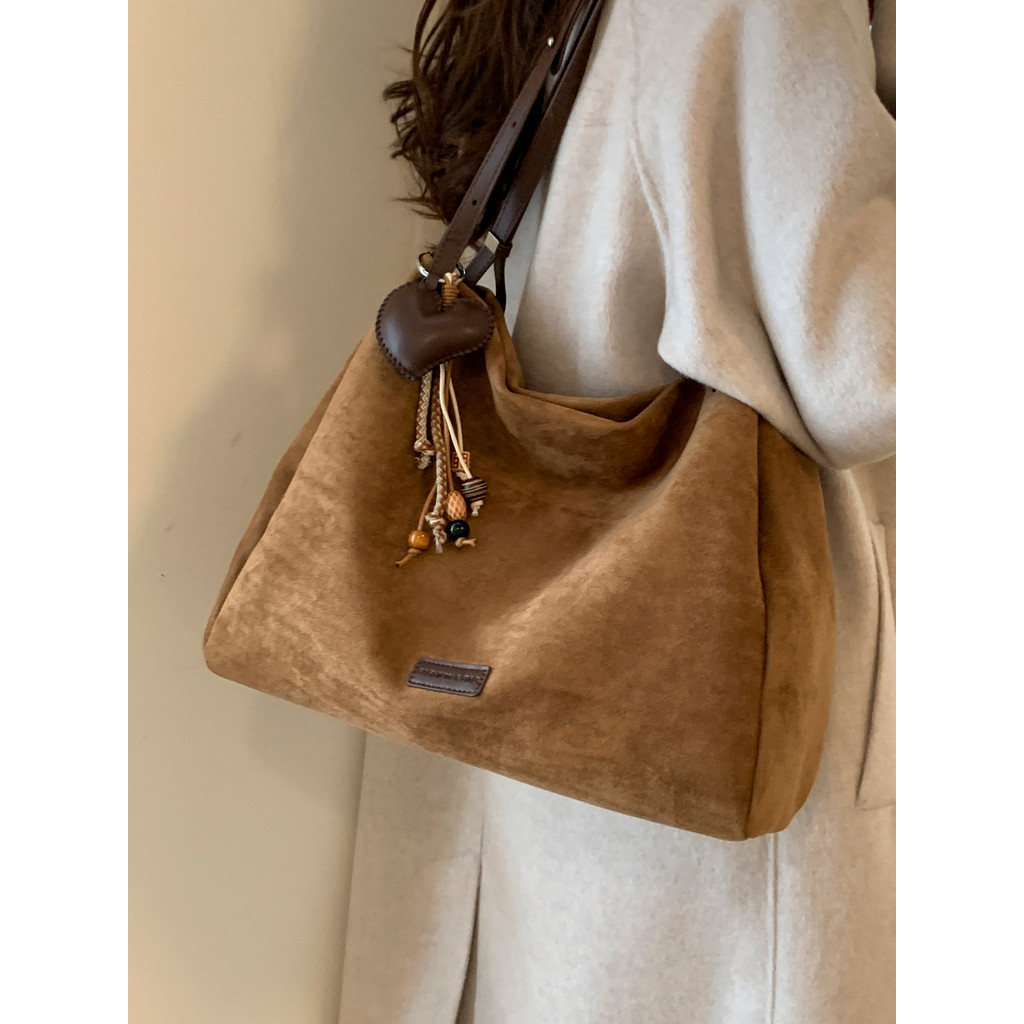 Thailand lyn Brand Designer สไตล์เกาหลี All-Match Suede Underarm Bag หญิง 2025 สไตล์ใหม่ Retro Meila