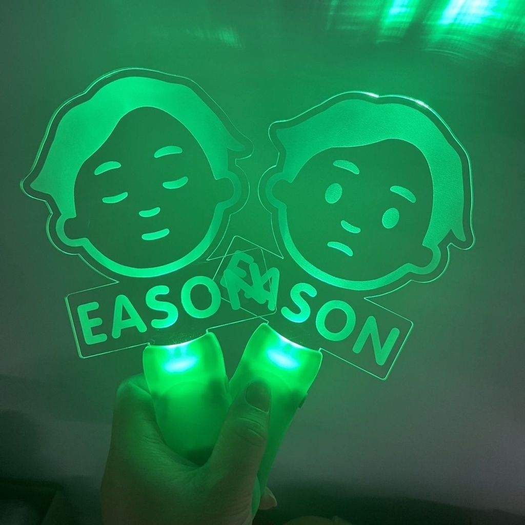 ไฟคอนเสิร์ต Eason Chan ไฟคอนเสิร์ต Eason แท่งเรืองแสง อุปกรณ์พัดลม Eason Chan ไฟคอนเสิร์ต EASON Yak2