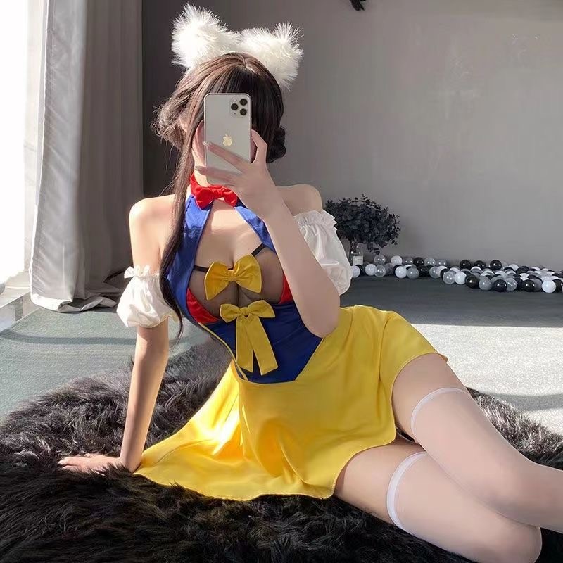 ชุดเดรสหญิง Disney Snow White คู่เซ็กซี่ Outing Dating Travel และ Night Dress Up Fuji Choice