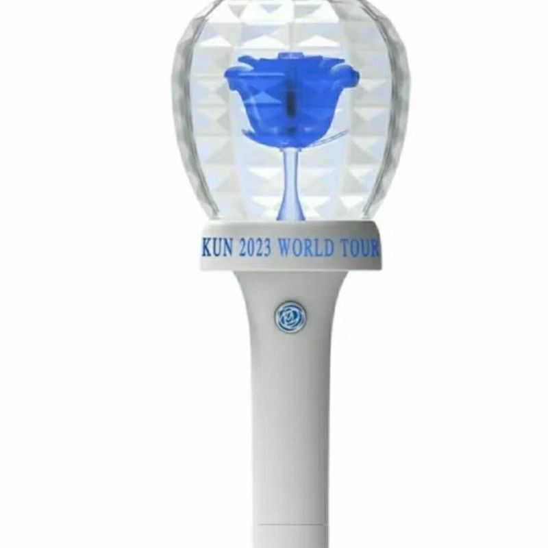 Cai Xukun รุ่นที่สอง Blue Rose Cheer Stick ของแท้เรืองแสง Stick Cai Xukun รุ่นที่สอง Cheer Stick f