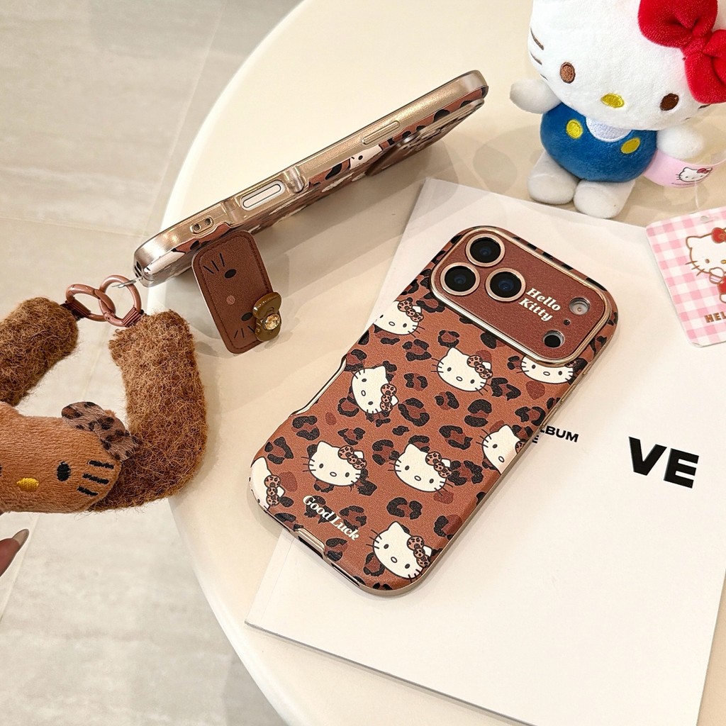 สีน้ําตาลเสือดาวพิมพ์คิตตี้พับยืนเหมาะสําหรับ แอปเปิล 17โปรแม็กซ์ สติกเกอร์หน้าต่างเคสโทรศัพท์ ไอโฟน 16/15/14/13 เชือกเส้นเล็ก - รูปที่ 4