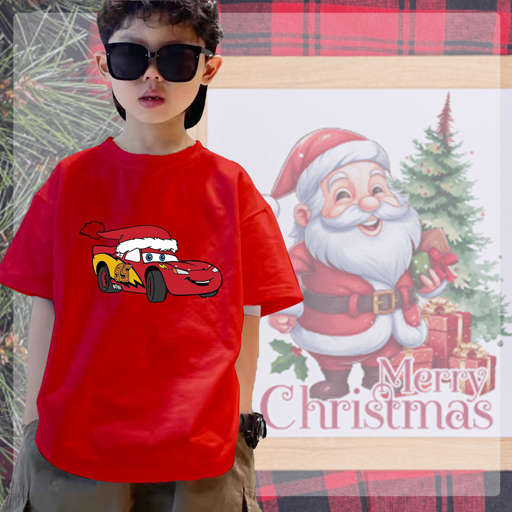 เสื้อยืดคริสต์มาส เสื้อยืด Cars Christmas, ชุดคู่ลาย Lightning McQueen และ Mater ธีมคริสต์มาสของ McQ