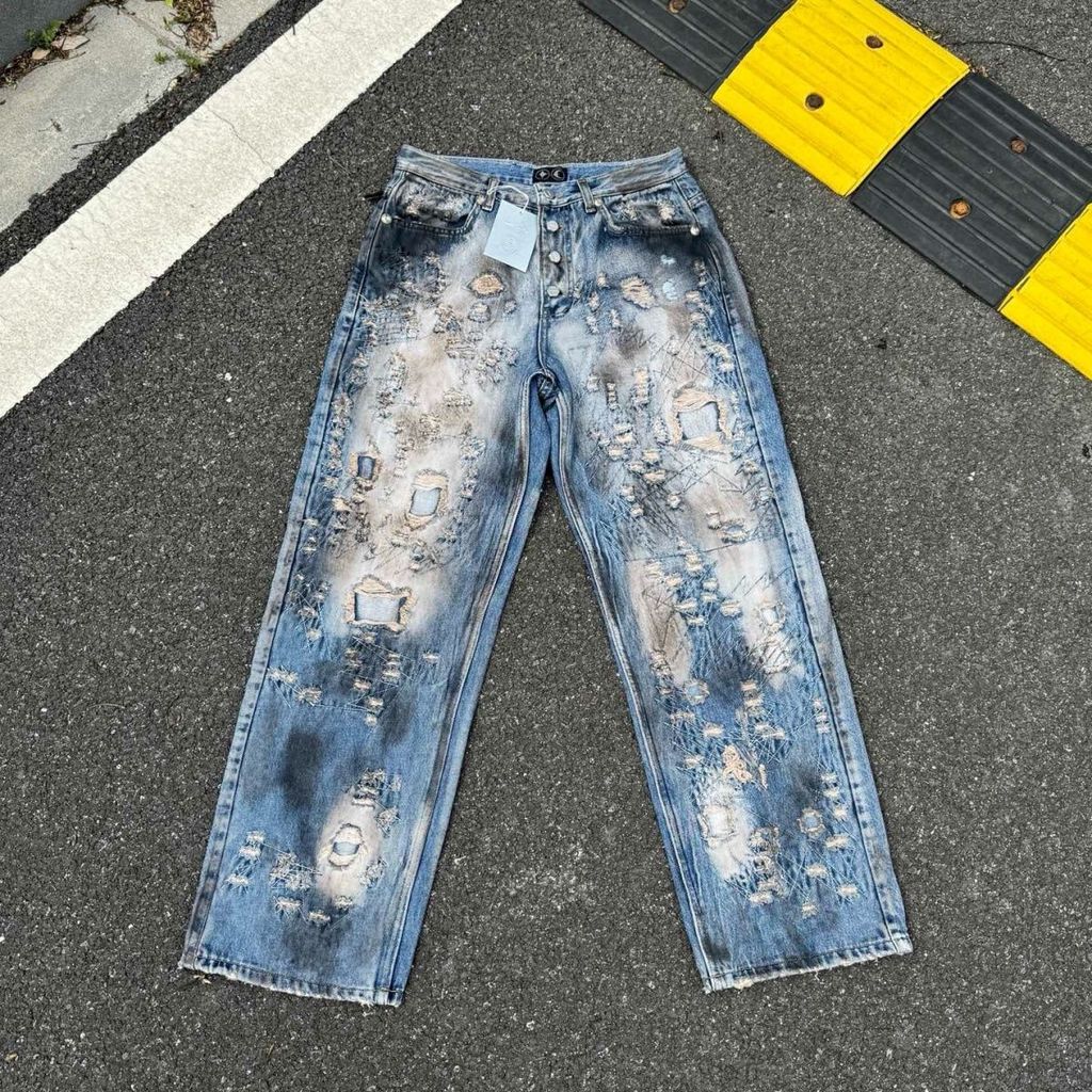 กางเกงยีนส์สไตล์ THUG CLUB แบบ distressed ripped