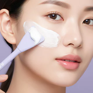 KVY Facial Cleansing Brush & Mask Applicator Fan Shape #Purple เควีวาย แปรงล้างหน้าซิลิโคน พร้อมไม้พายรูปทรงใบพัด.