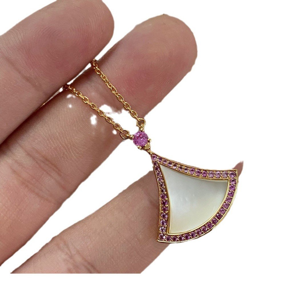 สร้อยคอมิครอคสำหรับนาฬิกา Seiko แบบทานาบาตะ สีชมพูกลิตเตอร์ และเข็มขัดสายทองแท้ NMF1