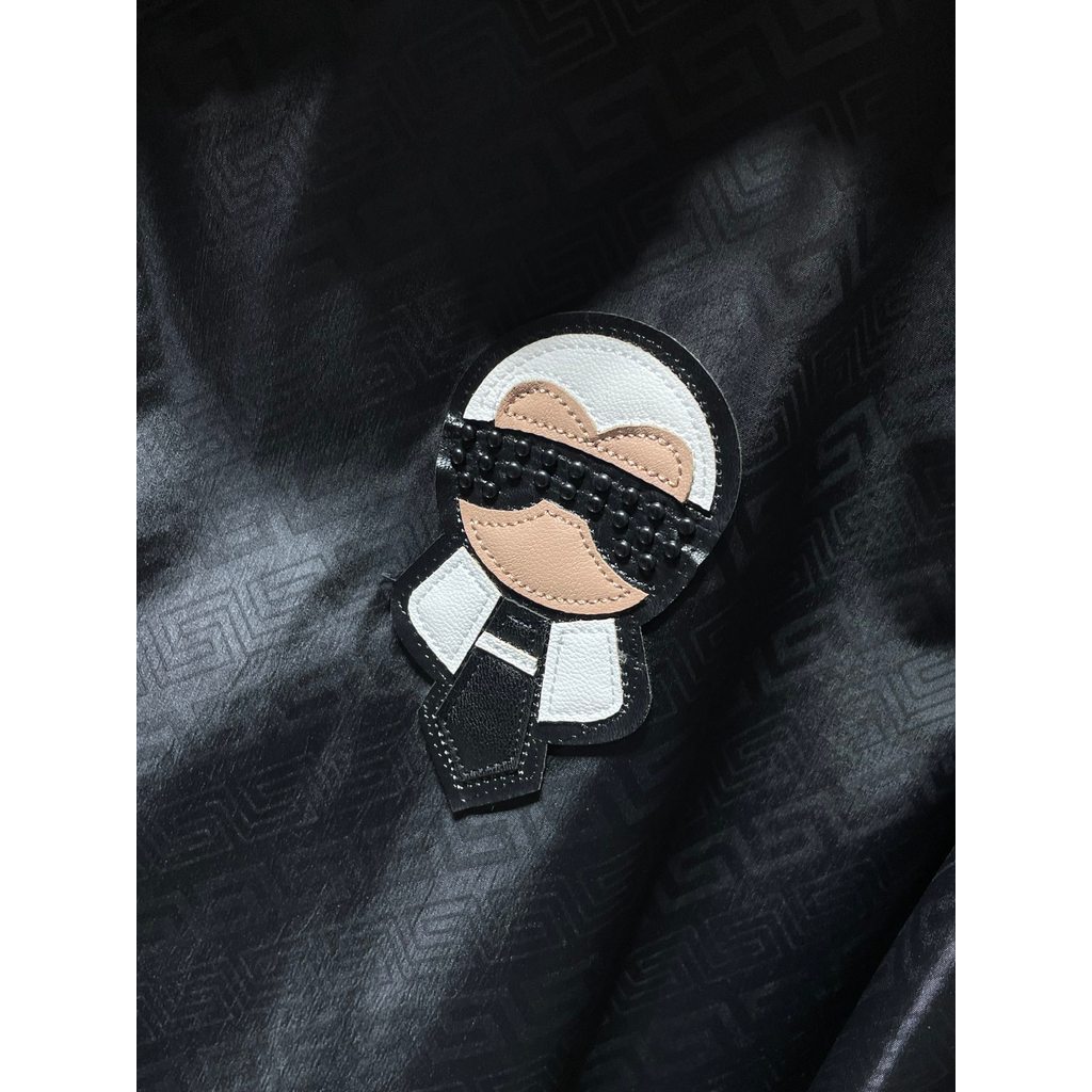 เสื้อแจ็คเก็ตมีฮู้ด Fendi สำหรับชาย แบบ Little Monster Lafayette พร้อมสวมใส่ในฤดูใบไม้ผลิ