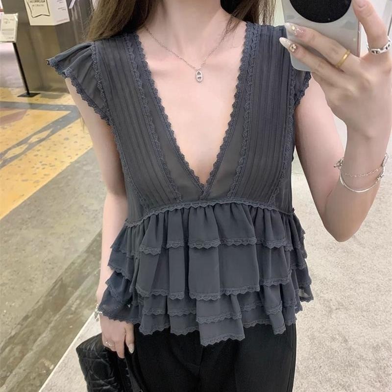 coco-เสื้อเกราะผู้หญิง คอ V ลึก สีทึบ ขอบลูกไม้ ประเภทรุ่น Slim Fit อารมณ์ สาวฮอต แฟชั่นฤดูร้อน