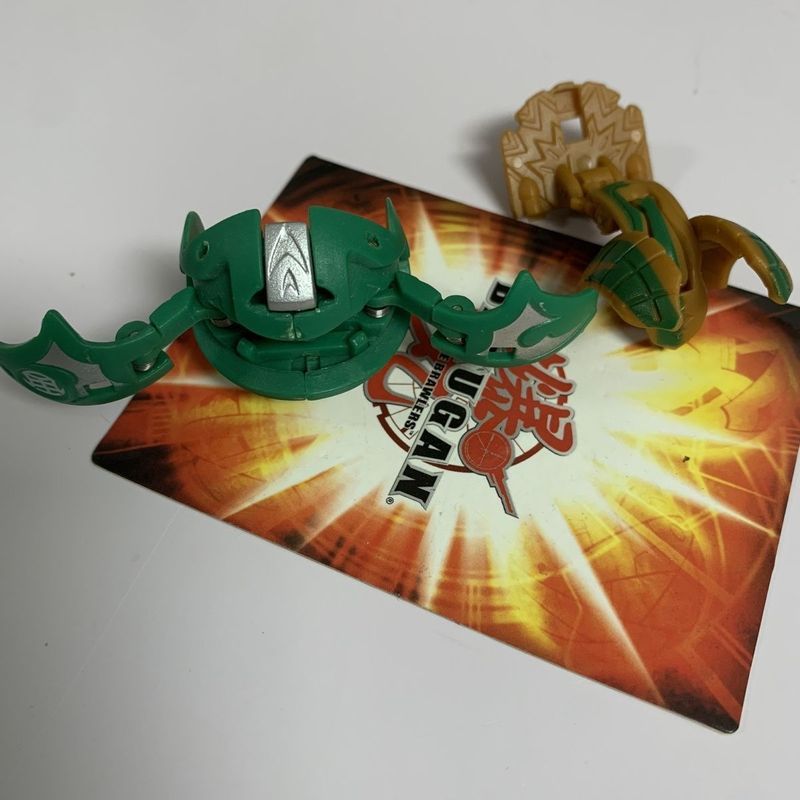 【พร้อมส่ง】Bakugan แท้ battle spirits dragonoid helios sanzuของแท้ Shijia First Generation สินค้าจําน