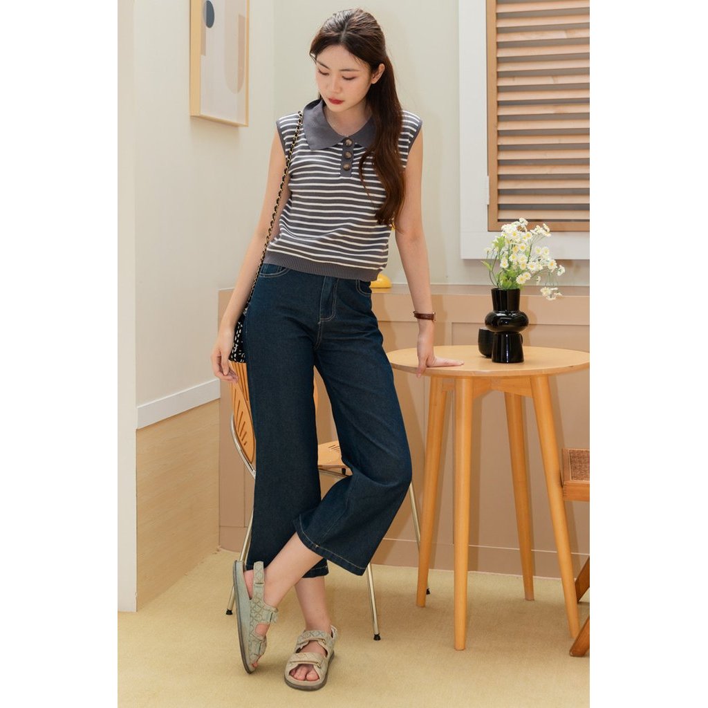 เสื้อถักคอปกกระดุมแขนกุดลายทาง ACW สีเทาเข้ม