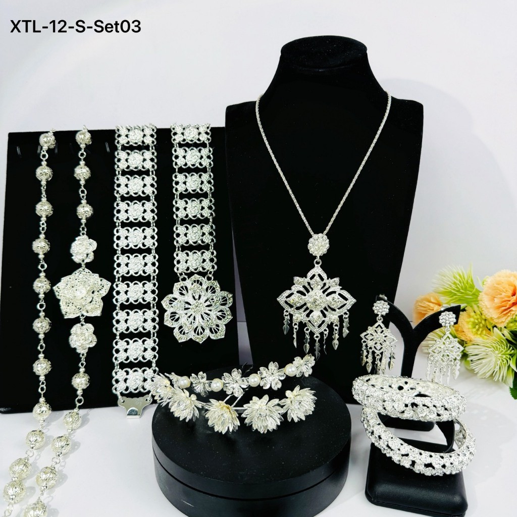 เครื่องประดับเพื่อนเจ้าสาว สีเงิน ใส่กับชุดไทยทุกโอกาส ชุดเครื่องประดับสีเงินประกายสวย