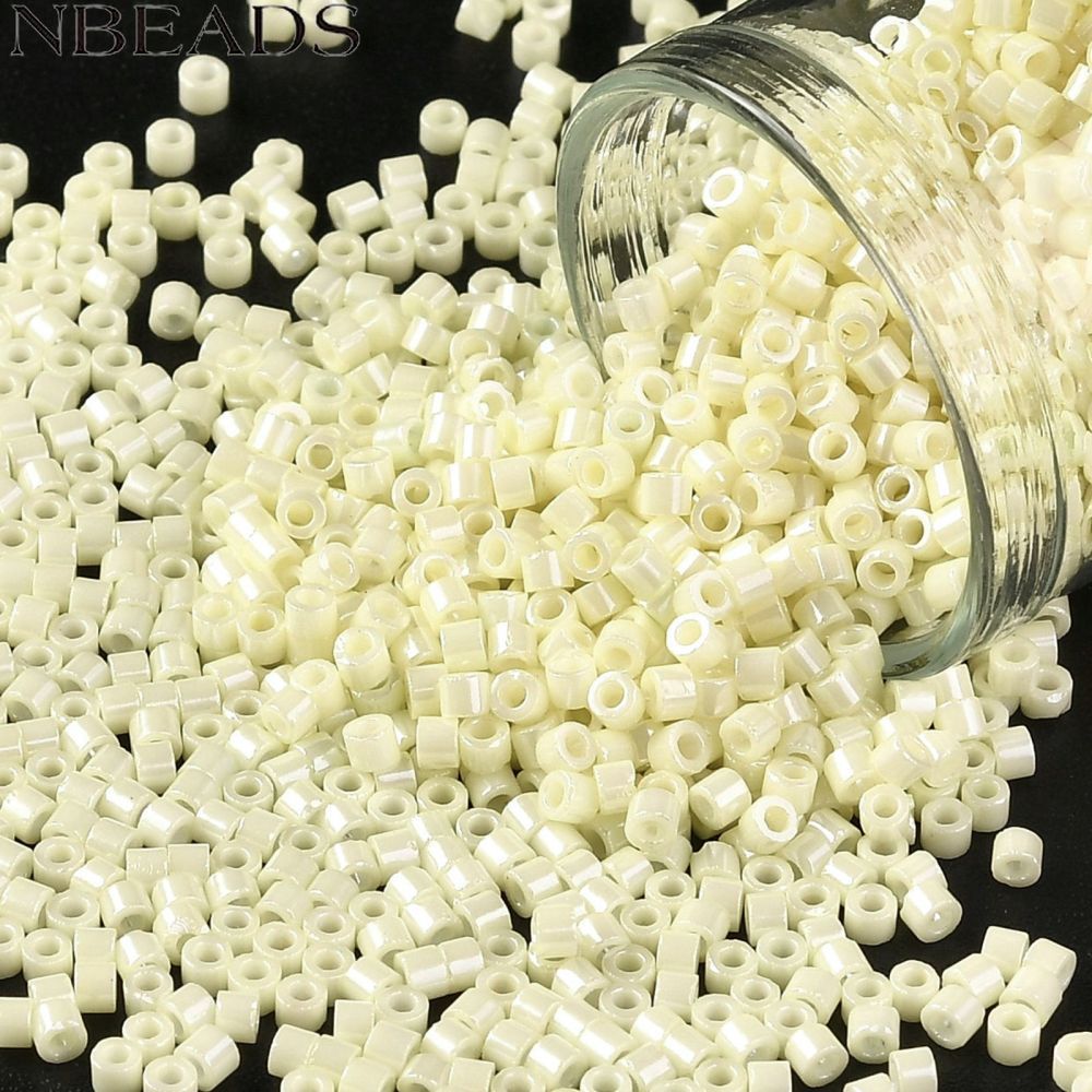 10gs กระบอกเมล็ดลูกปัดทึบแสงสี Luster ขนาดเครื่องแบบ Pale Goldenrod 2x1.5 มม.: 0.8 มม.ประมาณ 888 ชิ้