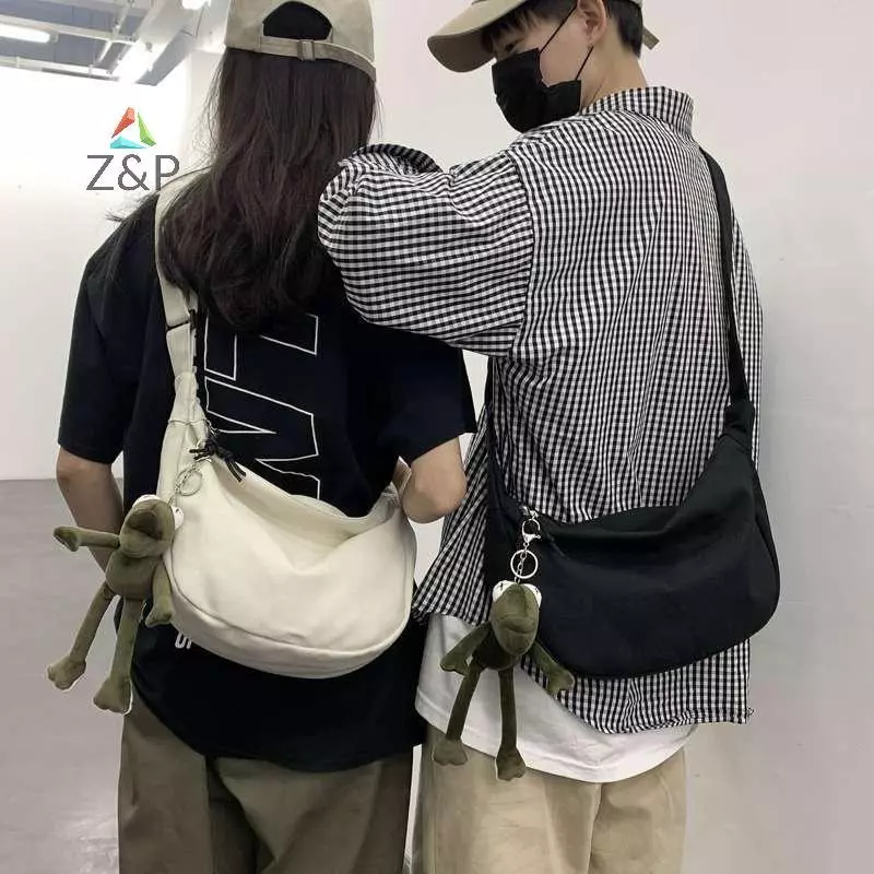 กระเป๋าสะพายข้างผ้าแคนวาส ความจุขนาดใหญ่ สไตล์ฮิปฮอปสำหรับทั้งชายและหญิง