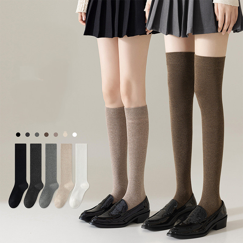 จัดส่งจากประเทศไทย 🧦 ถุงเท้ากีฬา เหนือเข่า น้ำหนักเบา ระบายอากาศได้ดี นุ่ม สวมใส่สบาย