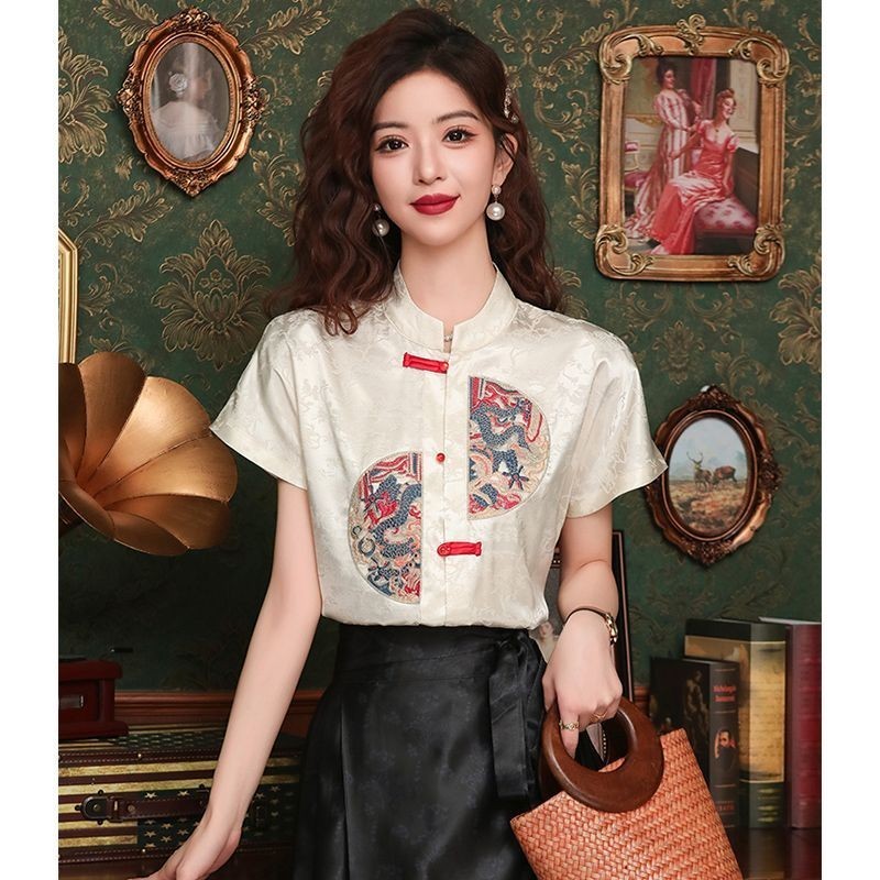 เย็บปักถักร้อยสไตล์ชาติเสื้อยืนคอปกเสื้อสามเหลี่ยมใหม่เสื้อยืดแขนสั้นแขนสั้นDST24